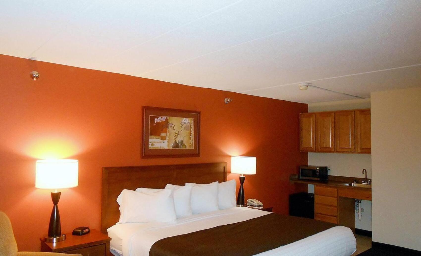 Americinn By Wyndham Cedar Rapids Airport Buitenkant foto