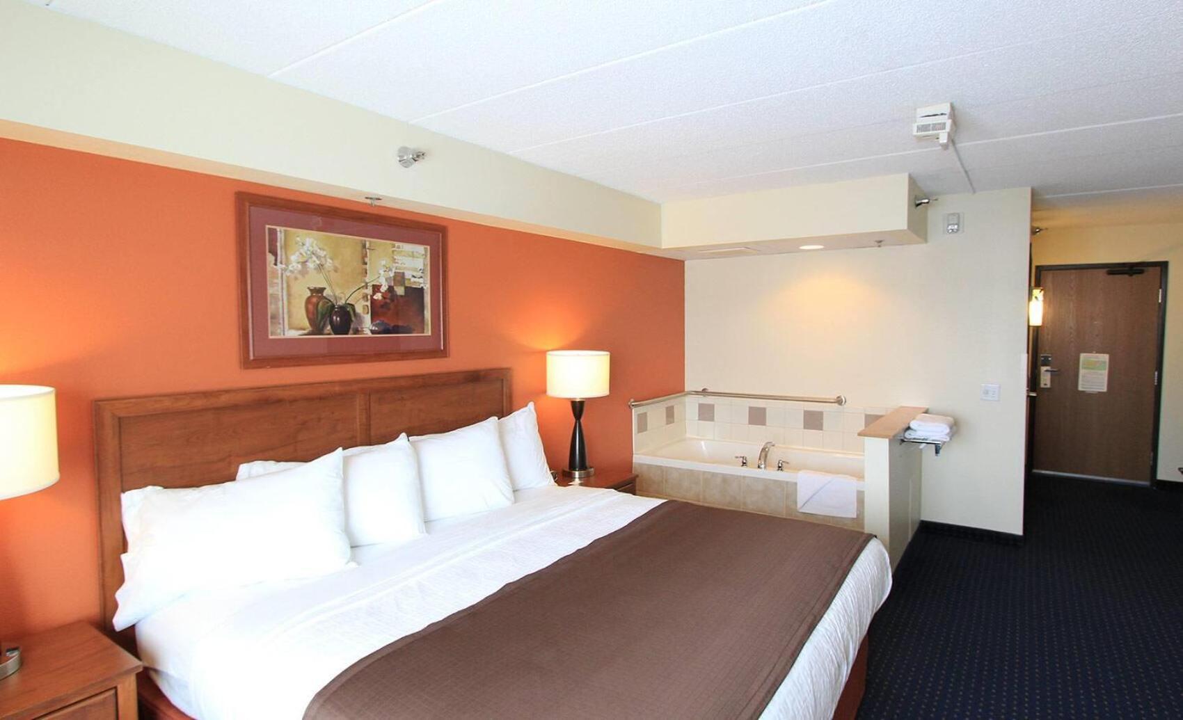 Americinn By Wyndham Cedar Rapids Airport Buitenkant foto