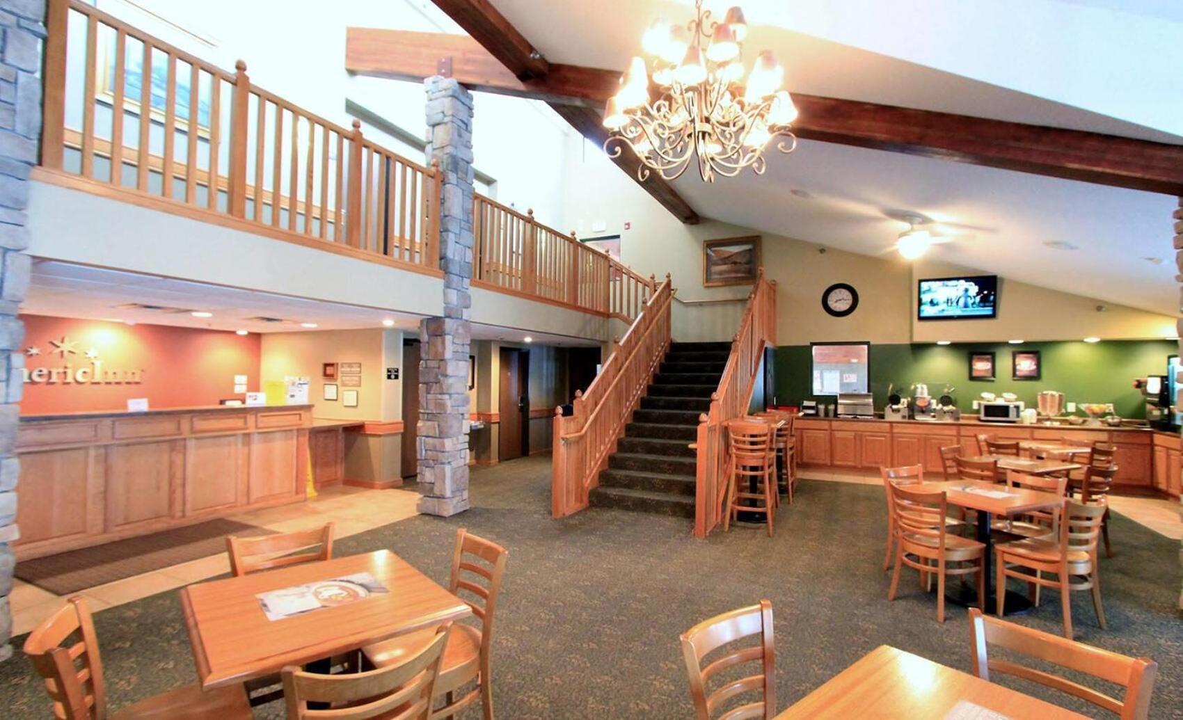 Americinn By Wyndham Cedar Rapids Airport Buitenkant foto