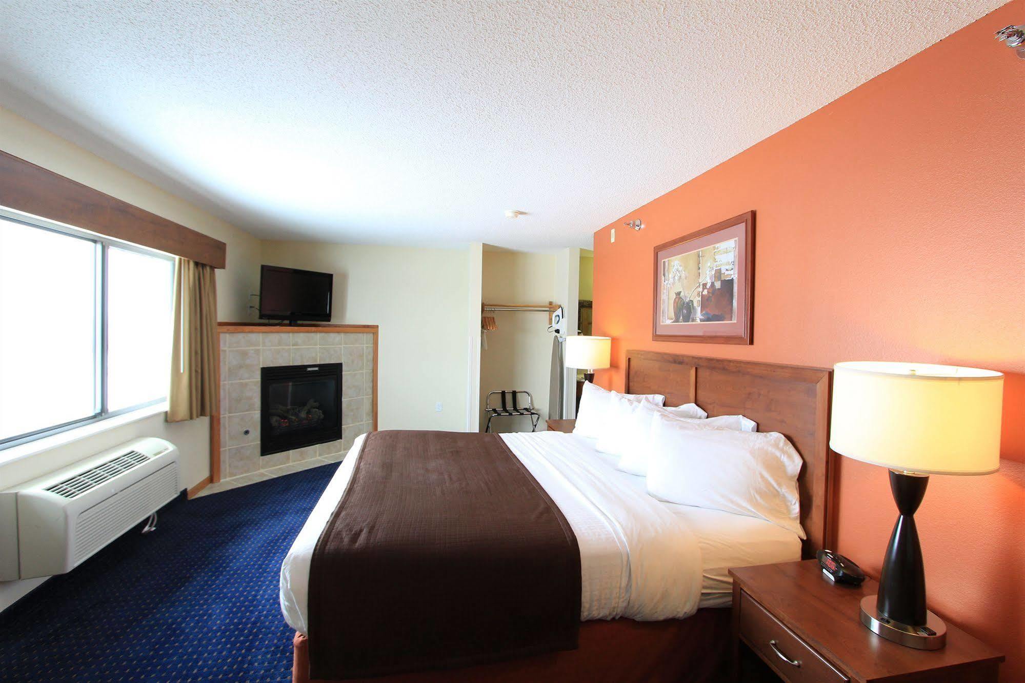 Americinn By Wyndham Cedar Rapids Airport Buitenkant foto