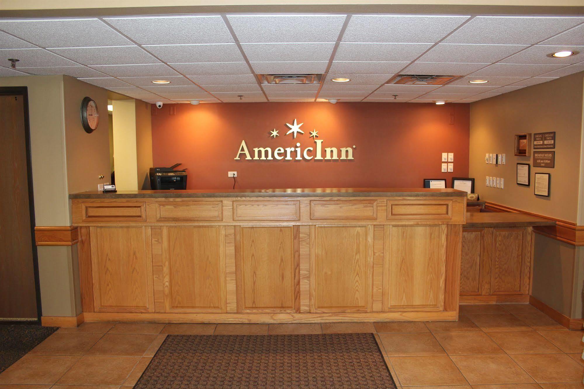 Americinn By Wyndham Cedar Rapids Airport Buitenkant foto