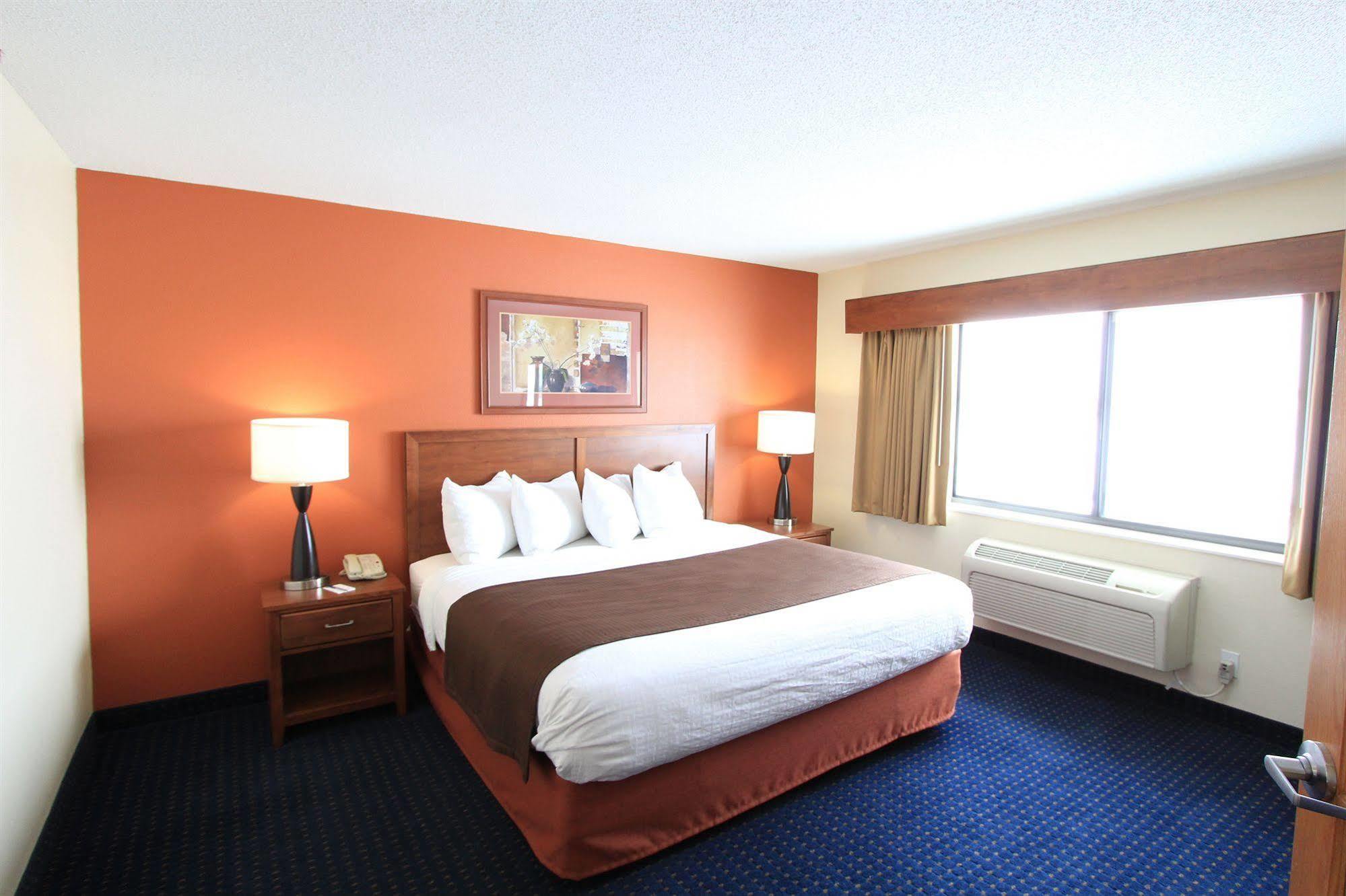 Americinn By Wyndham Cedar Rapids Airport Buitenkant foto